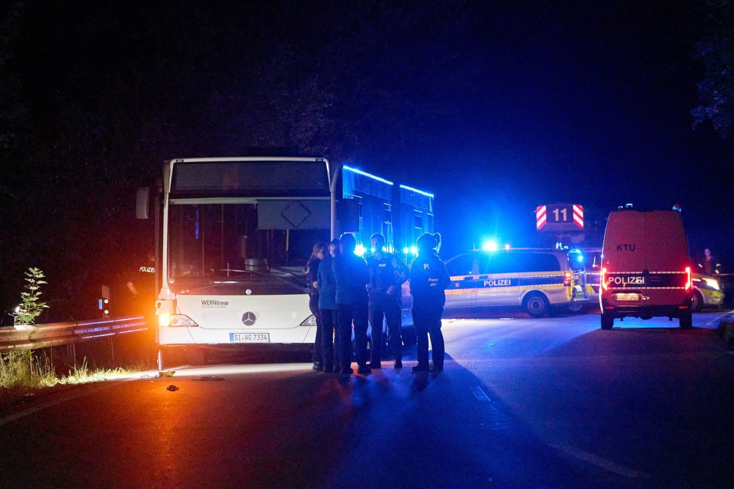 Am Freitagabend hatte eine 32 Jahre alte Deutsche in einem Shuttle-Bus mit einem Messer auf Menschen eingestochen. (Archivfoto) 