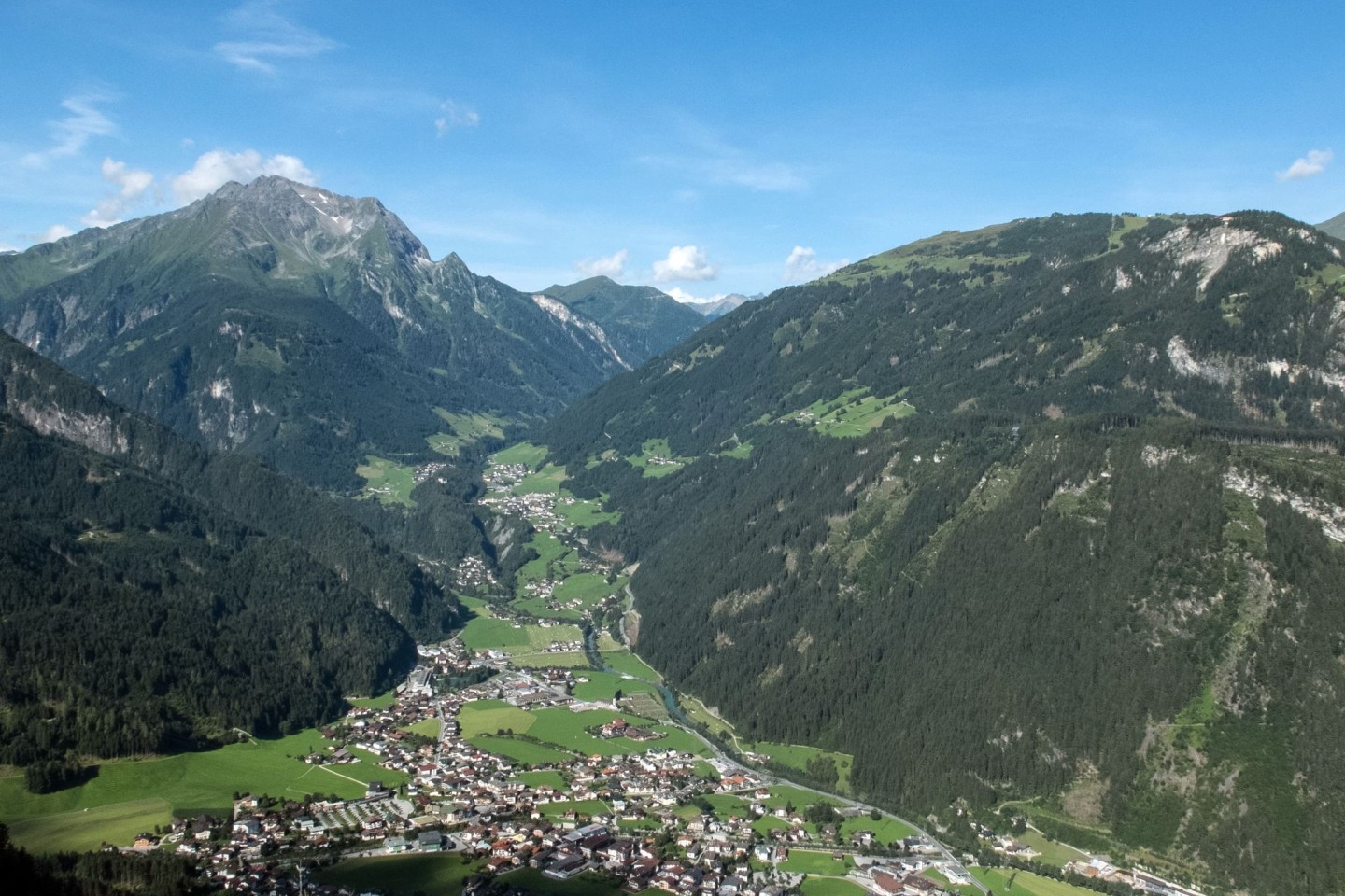 Die Bergrettung von Mayrhofen im Zillertal rückte aus, um die Jugendlichen in Sicherheit zu bringen. (Foto: Archiv)