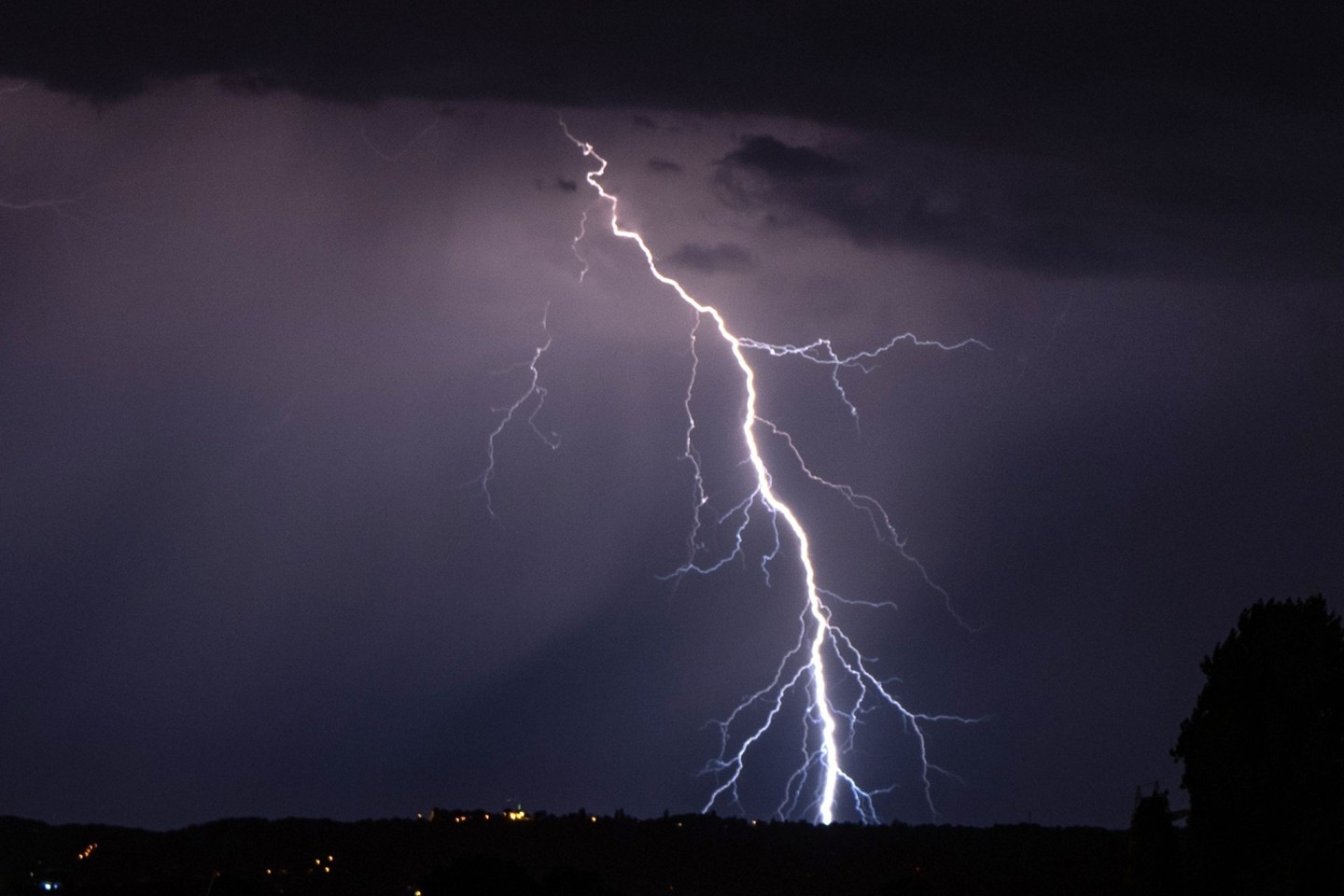 Der Klimawandel beeinflusst die Gewitter- und auch die Blitzhäufigkeit.