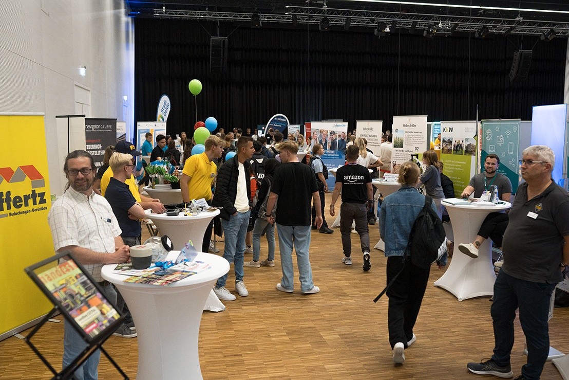 Rückschau der Messe Ausbildung und Arbeit 2024 in der Stadthalle Rheda-Wiedenbrück