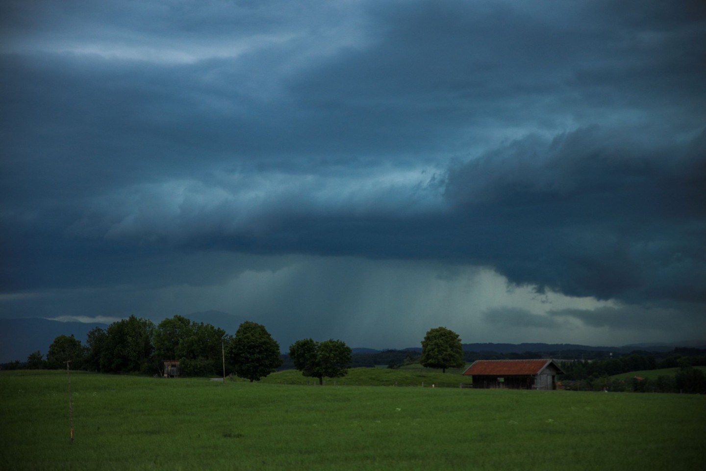 Die Unwettergefahr in Deutschland hält weiterhin an.