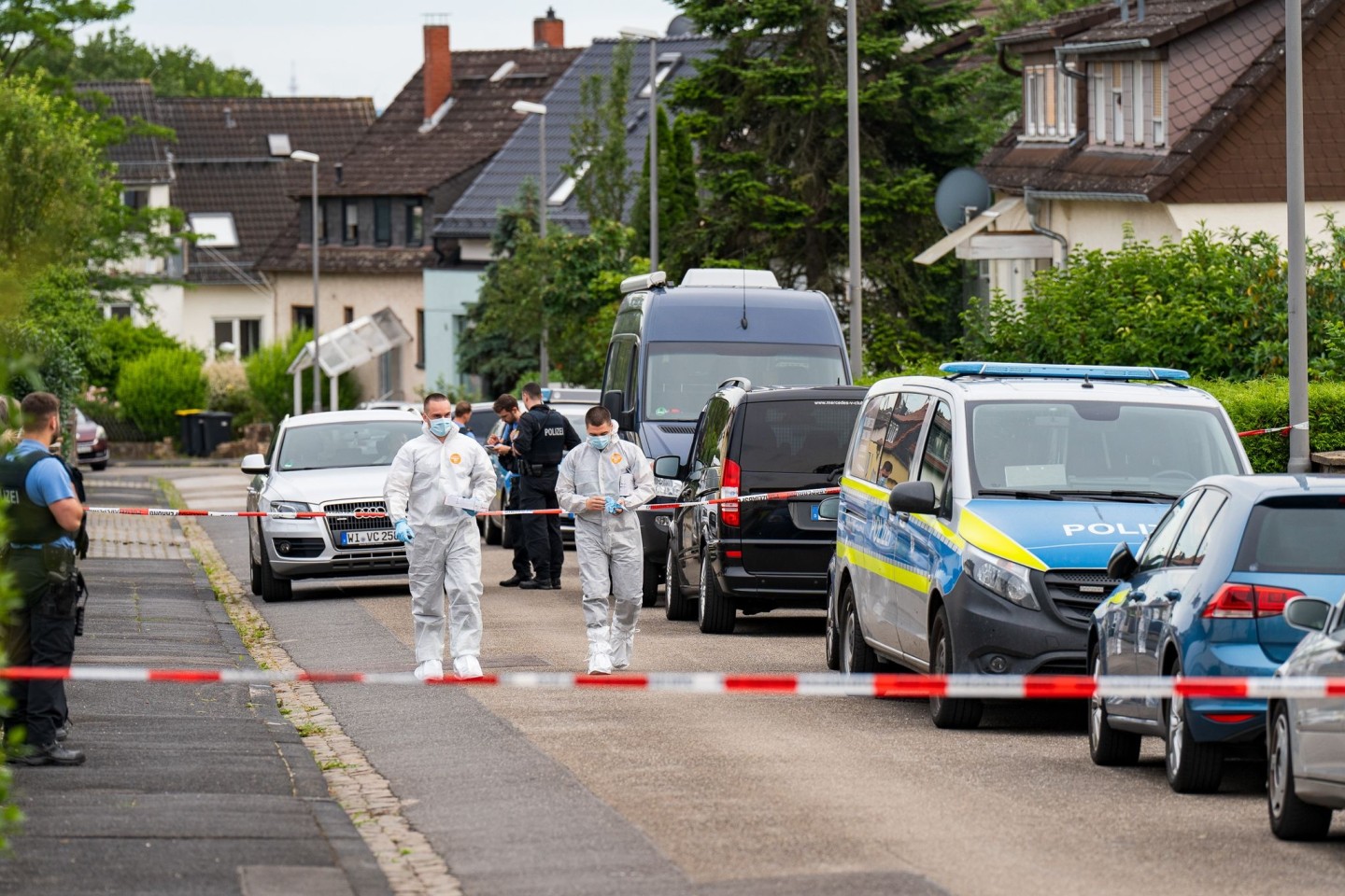 In Wiesbaden sind zwei Menschen getötet worden. Ein Verdächtiger befindet sich nun in Untersuchungshaft.