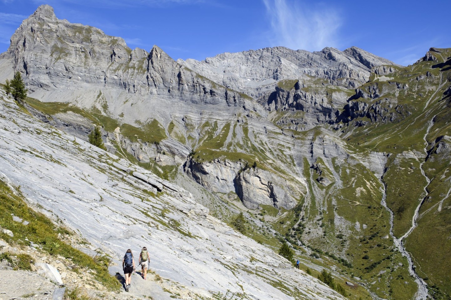 Zwei deutsche Bergsteigerinnen stürzen im Wallis mehrere hundert Meter ab. (Archivbild)